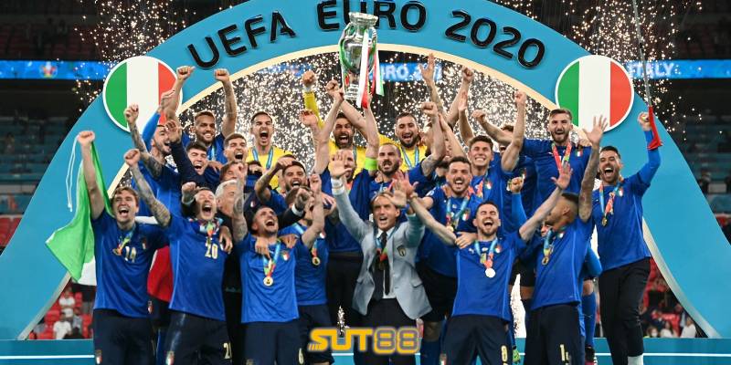 EURO mấy năm diễn ra 1 lần? Câu trả lời là 4, nhưng từng có một ngoại lệ