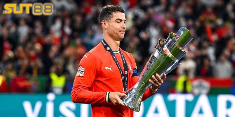 Cristiano Ronaldo bỏ túi danh hiệu thứ ba cùng đội tuyển quốc gia