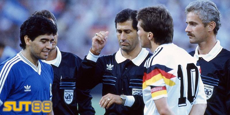 Bài hát chính thức của World Cup 1990 có tên “Mùa hè Italia”